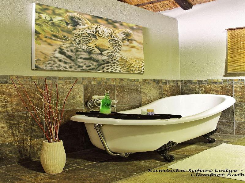 Kambaku River Sands Hotel โฮดสปรูท ภายนอก รูปภาพ