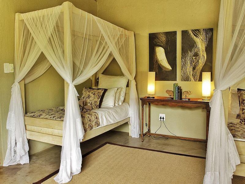 Kambaku River Sands Hotel โฮดสปรูท ภายนอก รูปภาพ