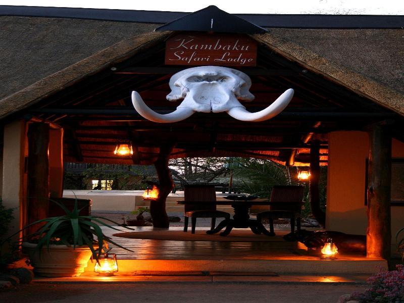 Kambaku River Sands Hotel โฮดสปรูท ภายนอก รูปภาพ